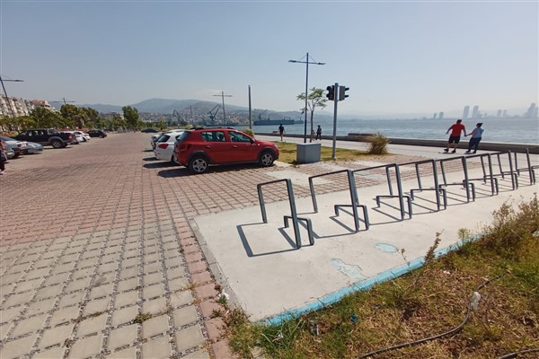 İzmir’e 50 noktada 5 bin araçlık otopark kazandırıldı