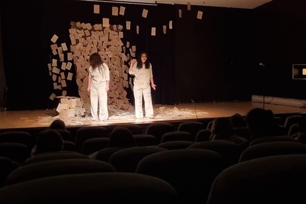 İzmir’de 15 günde 19 oyun sahnelendi