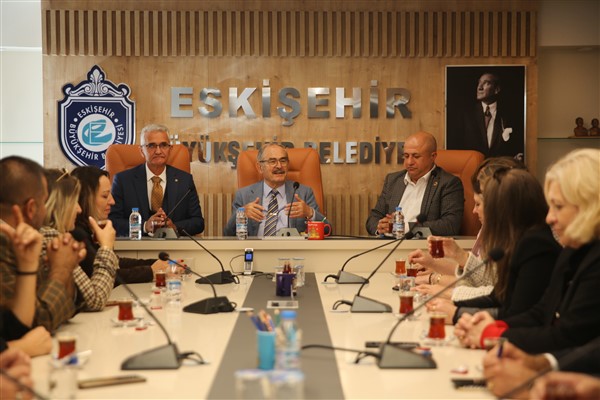 Muhtarlardan Başkan Büyükerşen’e ziyaret