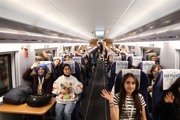 Başkan Altay: “Öğrencilerimiz tarihi bir yolculuğa çıkıyor”