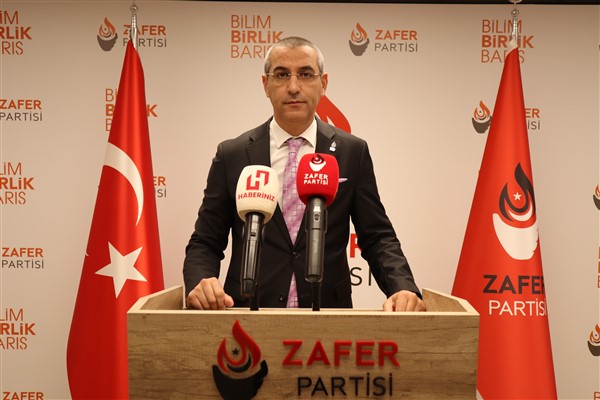 Zafer Partisi Sözcüsü Batur: “‘Şimdi de, Mossad ajanı’ diyerek saldırıyorlar”