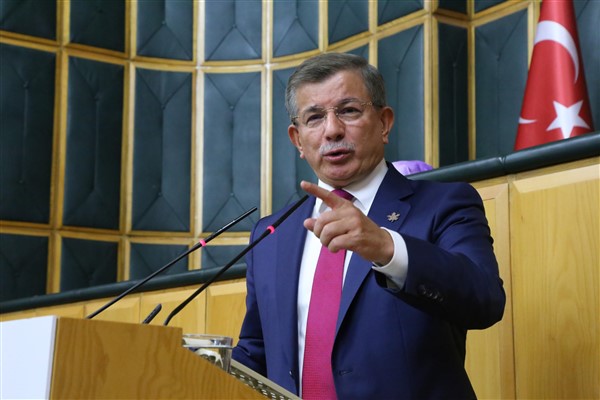 Davutoğlu: “İşçinin, emeklinin, çiftçinin cebinden faizcilere kaynak aktarıldı”