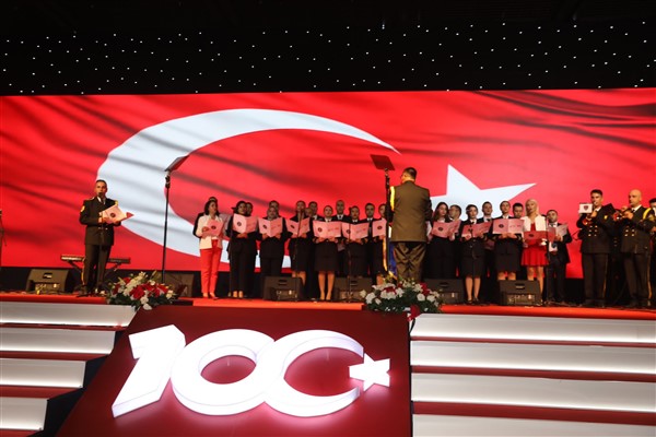 İstanbul Tersanesi Komutanlığı, 100. yıl etkinliğinde marş seslendirdi