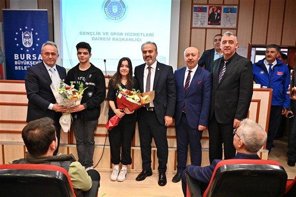 Bakan Aktaş, öğrencilerle bir araya geldi