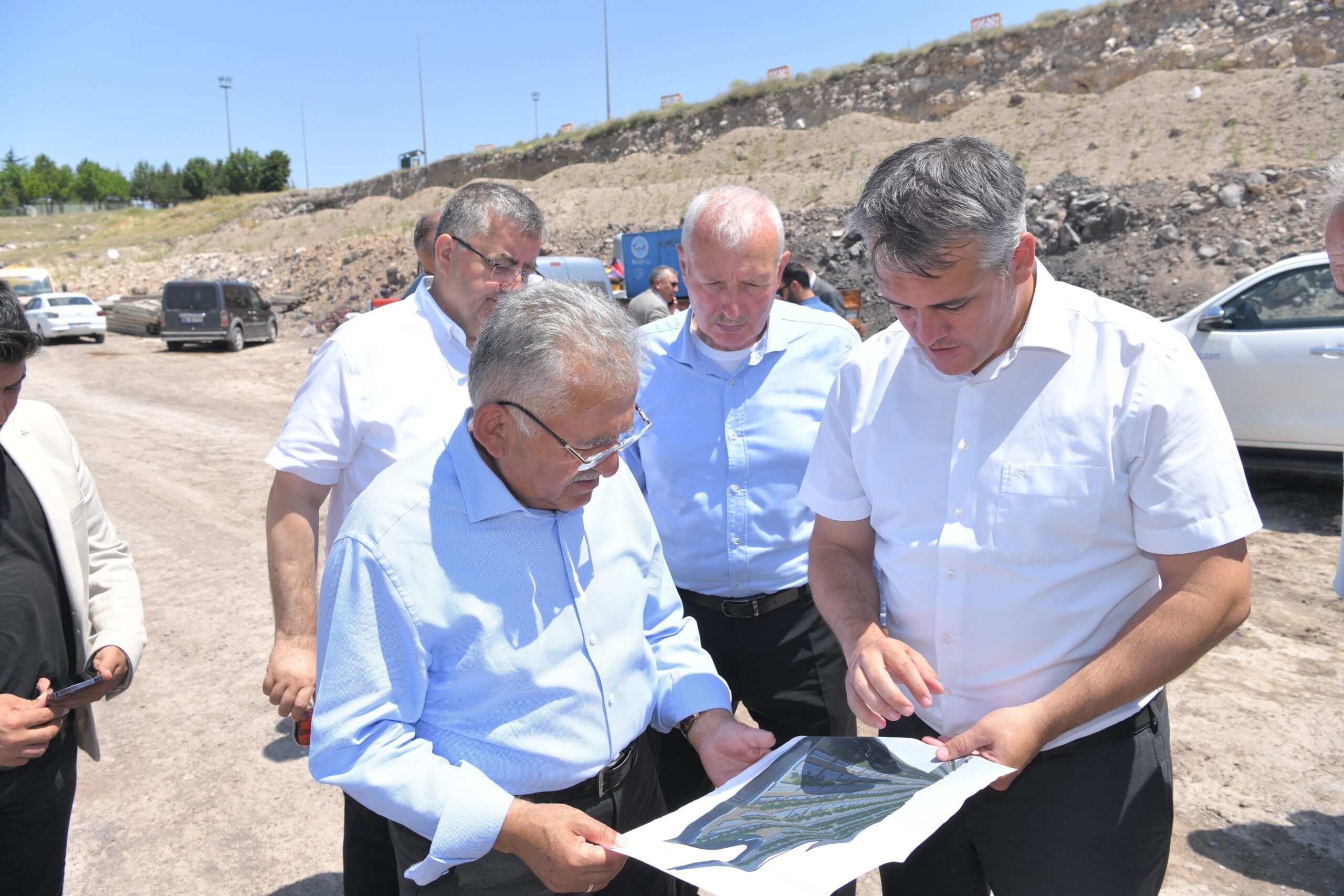 Başkan Büyükkılıç,  mezarlık yapım çalışmalarını inceledi