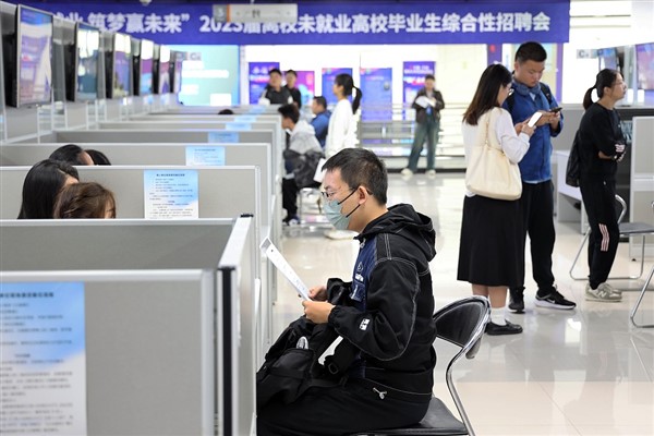 Çin’de kent ve kasabalarda 10 milyonun üzerinde yeni istihdam yaratıldı