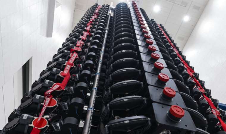 Uzay lazerli Starlink V2 Mini ile internet hızını artırıyor