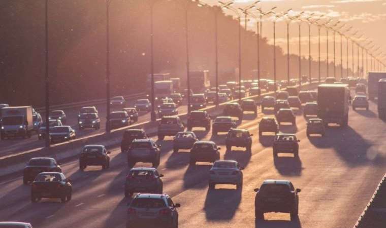 Google, yapay zeka ile trafik ışıklarının bekleme süresini kısaltmak istiyor