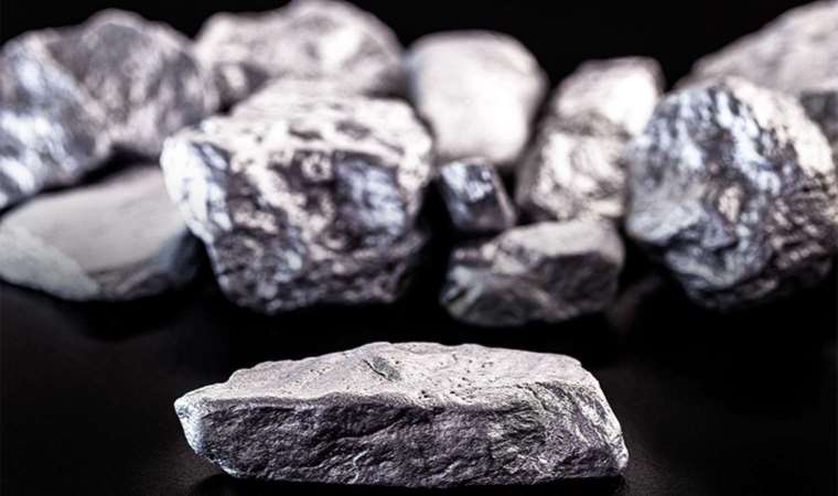 Elektrikli araçların bataryalarında devrim: Çin yeni bir süper iletken keşfetti