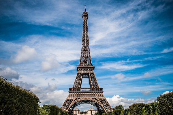 Macron: “Hoşgörüsüzlüğe hoşgörü yok”