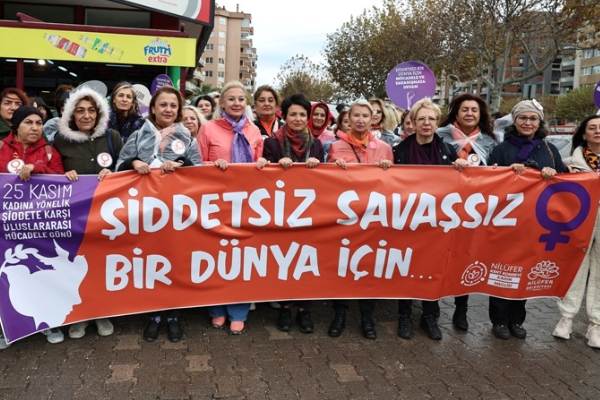Nilüferli kadınlar Uluslararası Mücadele Günü’nde yürüyüş yaptı