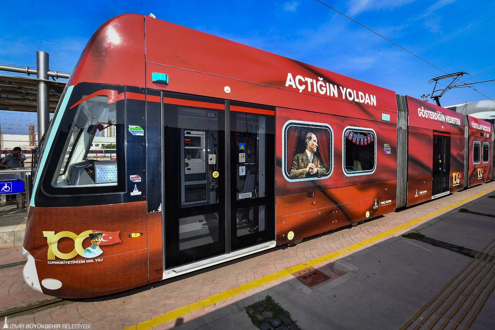 100. yıl coşkusu İzmir’de toplu ulaşım rakamlarına da yansıdı