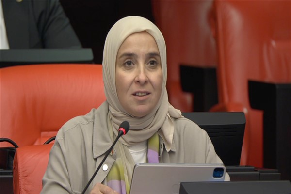 Esen: “Kadınların adaylıklarını desteklemek için eğitim toplantıları düzenleyeceğiz”