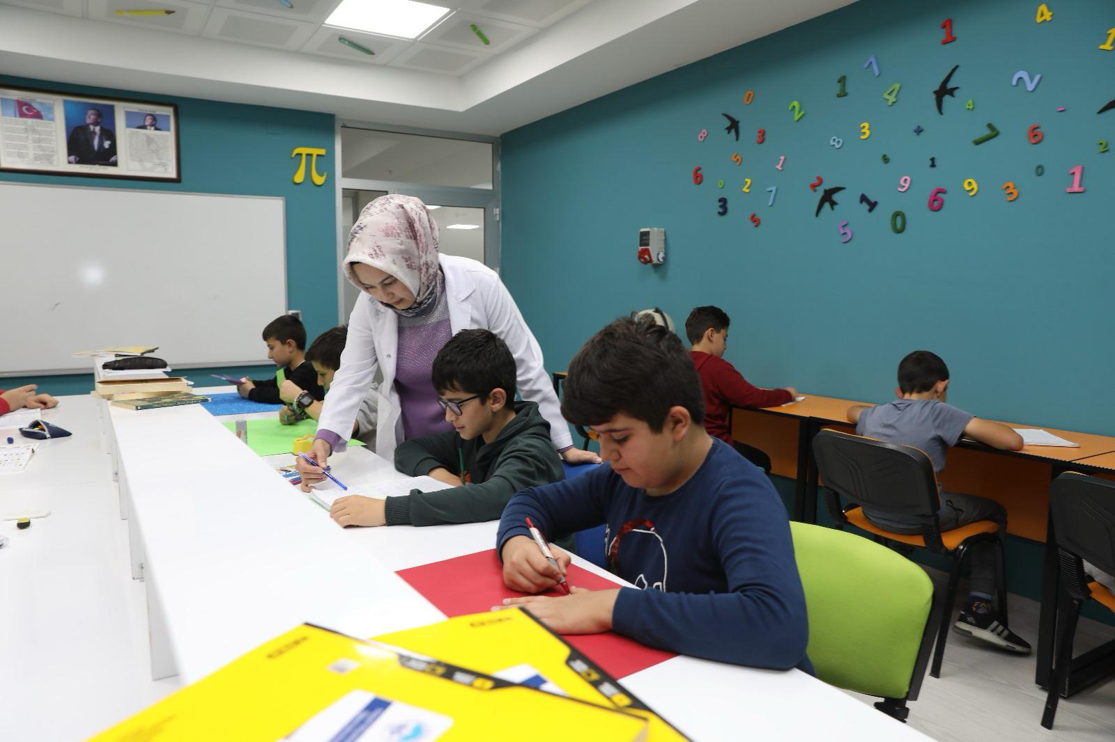 KAYMEK, öğrenciler için ödev merkezi hizmetini başlattı