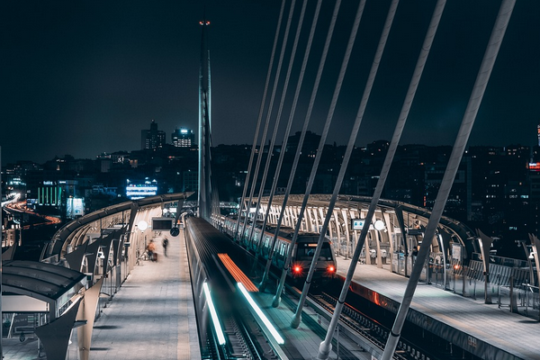 Bakan Uraloğlu: ”İstanbul’a yatırımlarla kan pompalıyoruz”