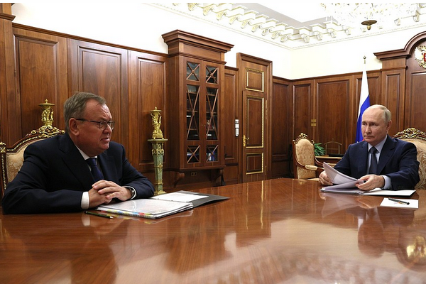 Putin, VTB Bank Yönetim Kurulu Başkanı Kostin ile toplantı yaptı