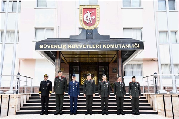 Genelkurmay Başkanı Orgeneral Metin Gürak, KKTC kamutanlıklarında incelemelerde bulundu