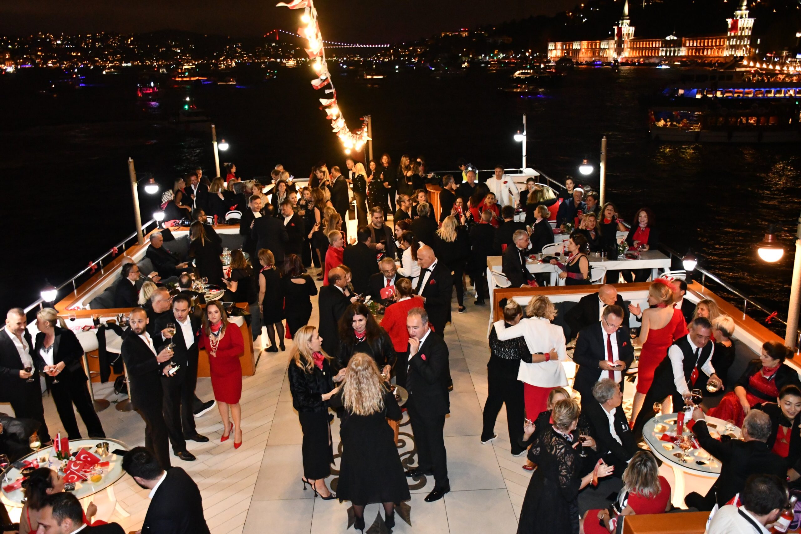 Boğaz’da Cumhuriyet Bayramı coşkusunu yaşadılar