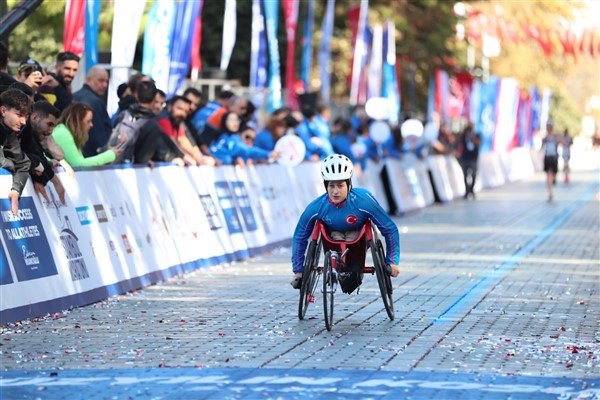 Yüzyılın Koşusu’na Bağcılarlı engelliler damga vurdu