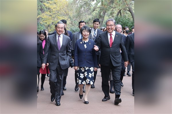 Çin-Japonya-Güney Kore liderleri toplantısının düzenlenmesi için hangi koşullar gerekiyor?