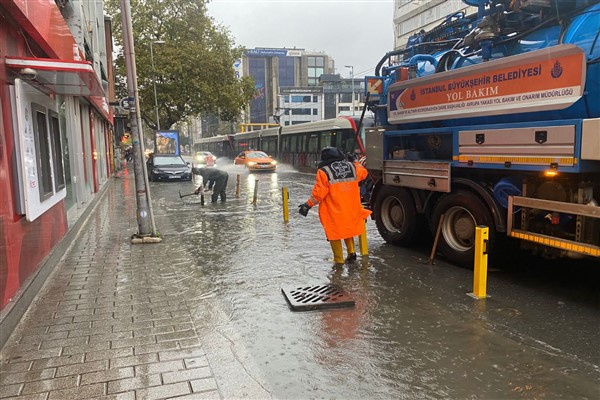 İBB ekipleri 3 bin 399 ihbara müdahale etti