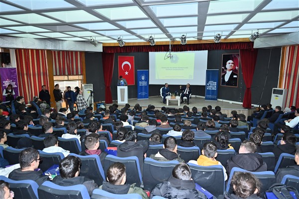 Başkan Aktaş, lise öğrencileriyle tecrübelerini paylaştı