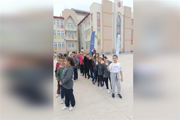 TOKİ Mevlana İlkokulu’nda atletizm etkinliği