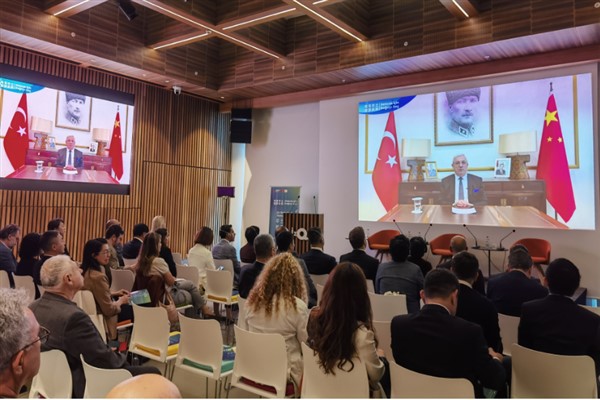 Çinliler, enerji dönüşümü için İzmir’de