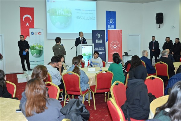 ‘Gelecek, yüzyılı konuşuyor’ konulu çalıştayda çocuklar söz aldı