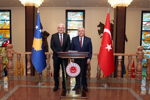 Bakan Güler, Kosova İçişleri Bakanı Sveçla ile görüştü