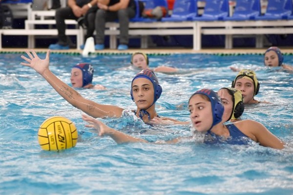 Cumhuriyet Kızları gözü kupaya dikti