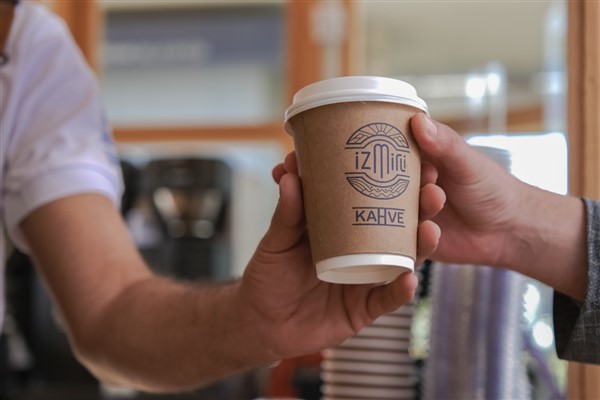 İzmirli Kahve, Konak’ta hizmete açıldı