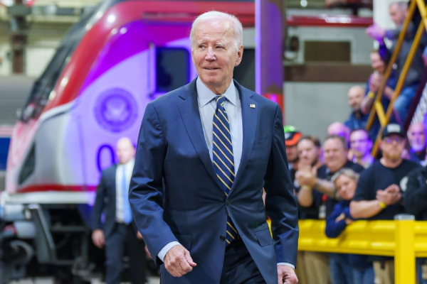 Biden: “Tüketicilere rahatlama sağlamak için yatırım yapmalı”