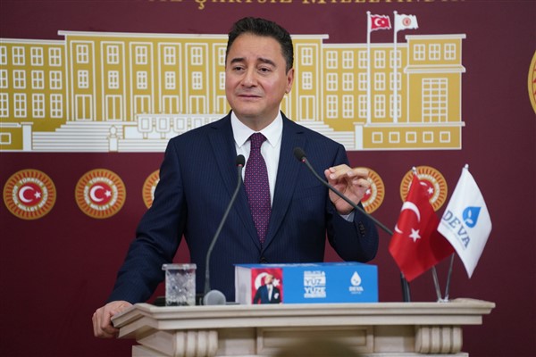 Babacan: “Sistemde en büyük kar Bahçeli’nin: yüzde 10 oyuyla kayyum gibi hareket ediyor”