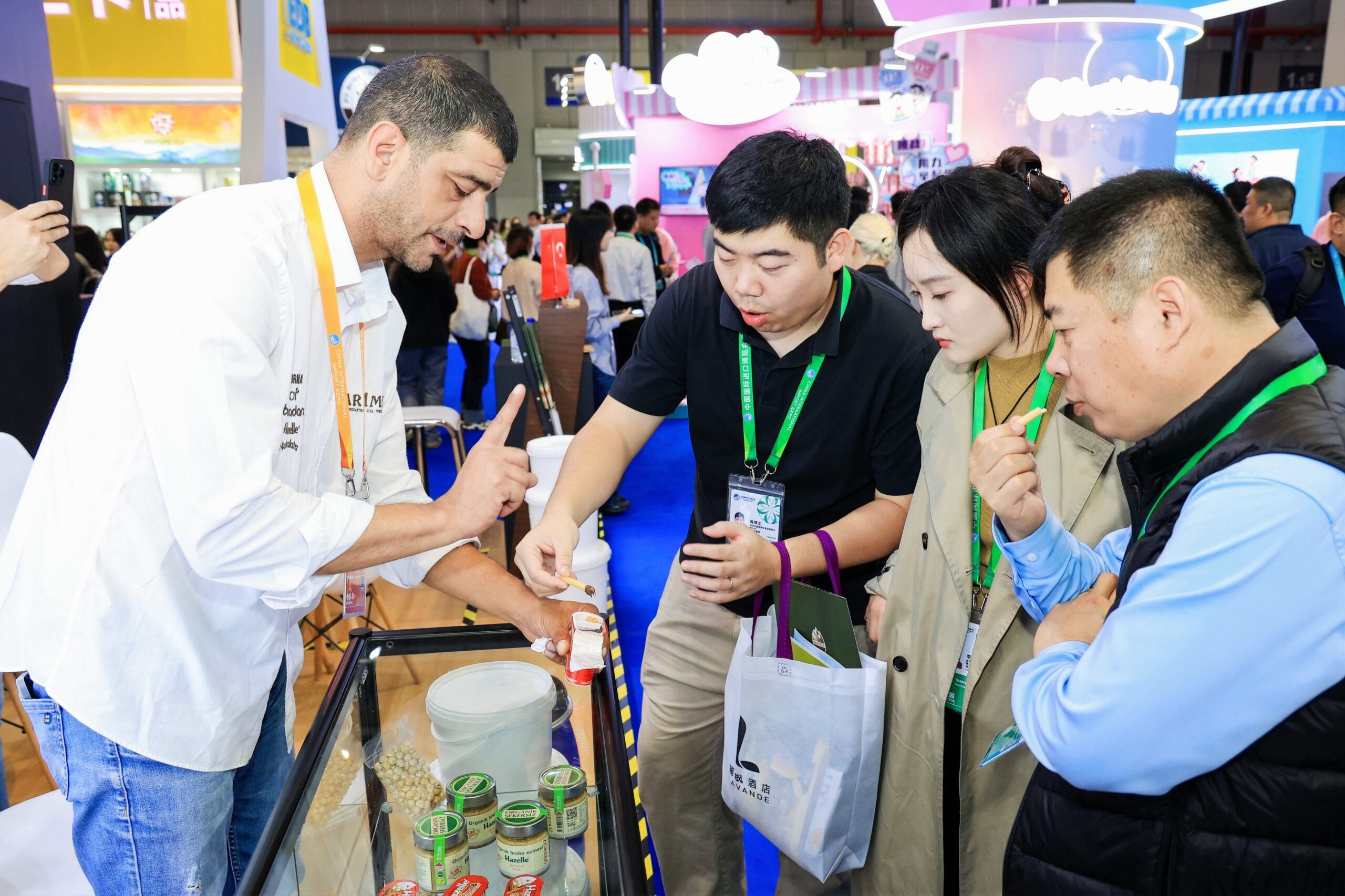 15 Türk firması, Çin Uluslararası İthalat Fuarı 2023’e katıldı