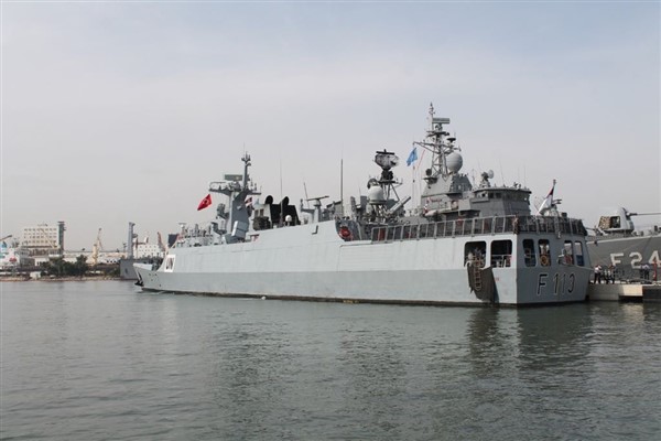 Bangladeş Deniz Kuvvetlerine ait BNS Sangram, Mersin’e liman ziyareti gerçekleştirdi