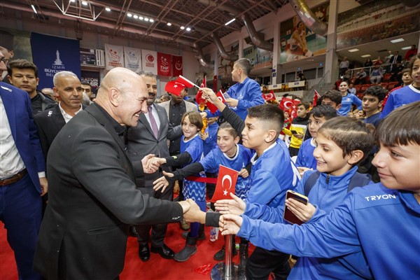 Büyükşehir’den amatör spor kulüplerine destek