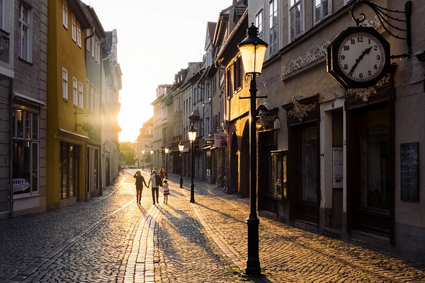 Tajani: “Zarar gören ve üretimleri duranlara kaynak ve yardım sağlanacak”