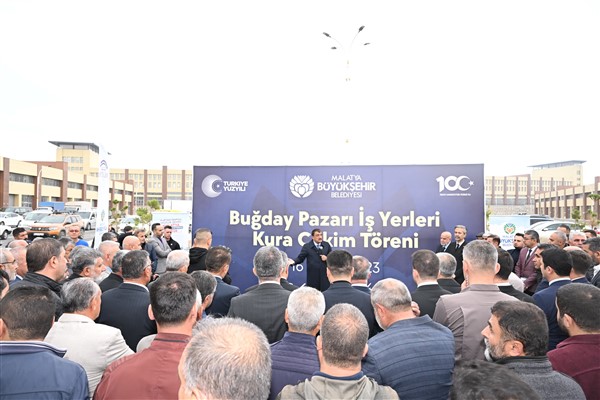 Buğday Pazarı dükkanları için kura çekimi gerçekleştirildi