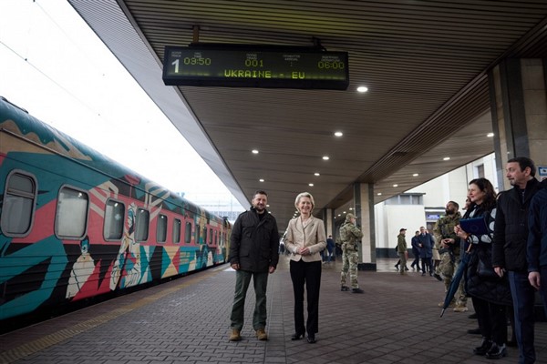 Zelenski, Demiryolu İşçileri Günü’nde düzenlenen törene katıldı