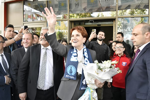 Akşener, Kütahya belediye başkan adayını duyurdu