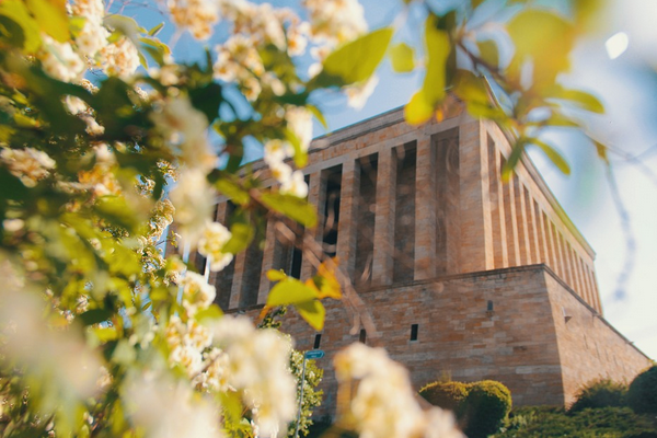 Bakan Ersoy, 10 Kasım öncesi çocuklarla bir araya geldi