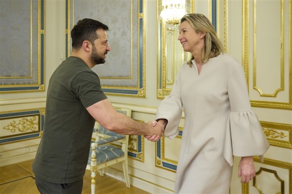 Zelenski, Hollanda Savunma Bakanı Ollongren’i ağırladı
