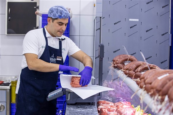 İzmirli ürünleri halkın sofrasında