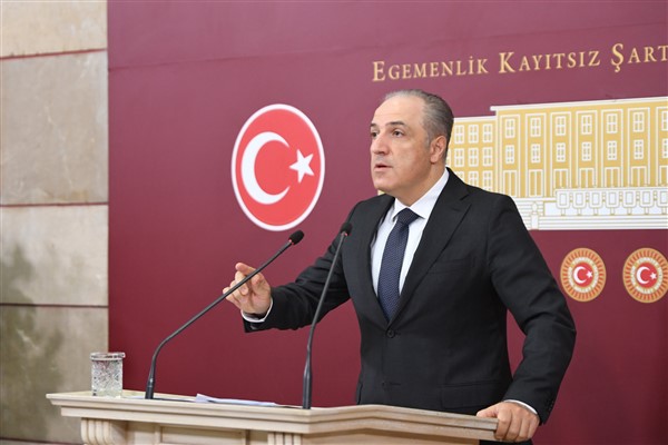 Yeneroğlu: “Bu adaletsiz hak ve hukuk tanımaz anlayışla mı dünyayı adalete çağırıyorsunuz”