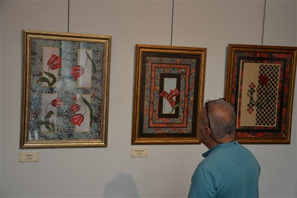 Sanatseverler ‘Çeşm-i Cihan Ebru Sergisi’ne buluştu