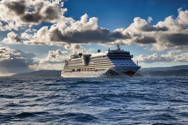 İzmir’den yola çıkan insani yardım gemisi Mısır’a ulaştı