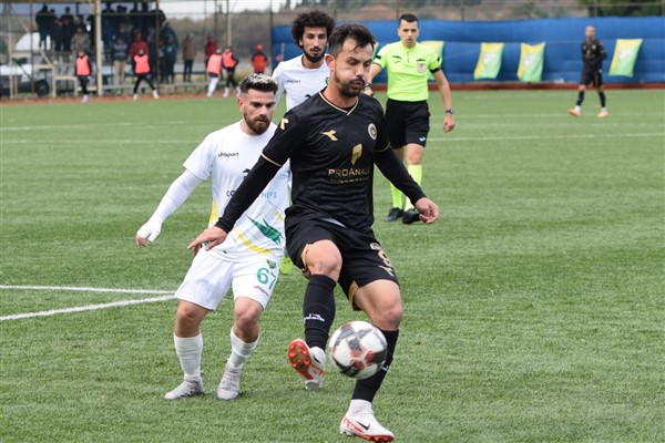 Nilüfer FSK, namağlup liderliğini sürdürdü