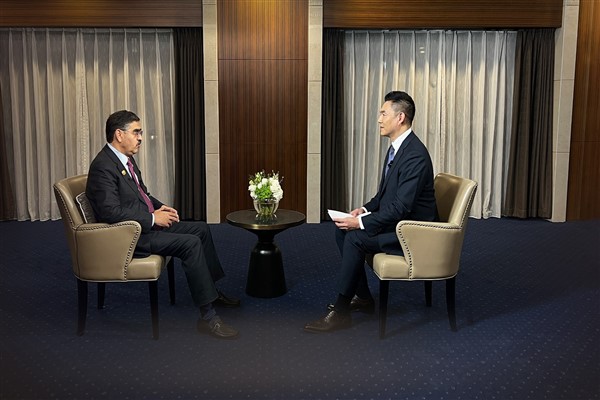 Kakar: “Kuşak ve Yol dünyayı güç kullanarak değil, ekonomik yollarla değiştiriyor”