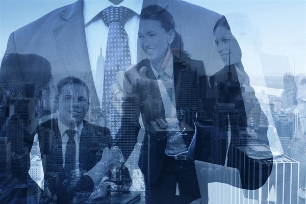 Şahin taraftan uyanmak